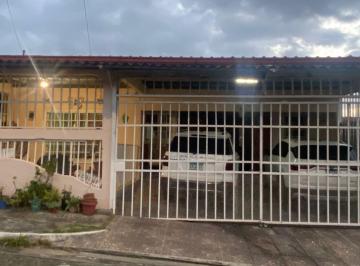 Casa · 200m² · 3 Recámaras · 2 Estacionamientos · Venta de Casa en Cerro Viento