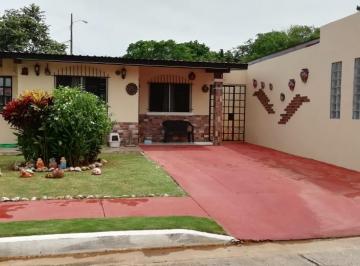 Casa · 180m² · 2 Recámaras · 2 Estacionamientos · Venta de Casa en San Antonio