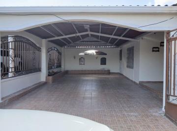 Casa · 234m² · 4 Recámaras · 2 Estacionamientos · Venta de Casa en San Antonio