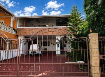 Casa · 324m² · 4 Recámaras · 2 Estacionamientos · Venta de Casa en El Crisol