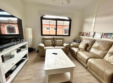 Casa de 4 habitaciones, Panamá · Casa en Costa Sur El Doral en Venta