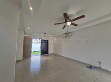 Casa de 3 habitaciones, San Miguelito · Casa en Brisas del Golf Aventura en Venta