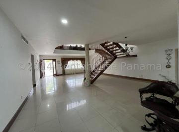 Casa de 4 habitaciones, Panamá · Glr72228 Venta de Casa en Las Cumbres