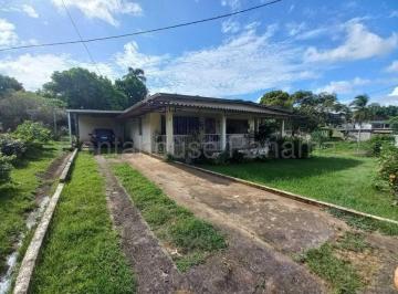 Casa de 3 habitaciones, Arraiján · Buscas Casa con Amplio Terreno? 1000 m² en Arraijan