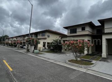 Casa de 3 habitaciones, Arraiján · Casa en Venta en Panamá Pacífico 27 Mm²624