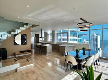 Apartamento · 217m² · 3 Recámaras · 2 Estacionamientos · Alquiler Penthouse de 2 Niveles en Costa del Este | Vista Al Mar
