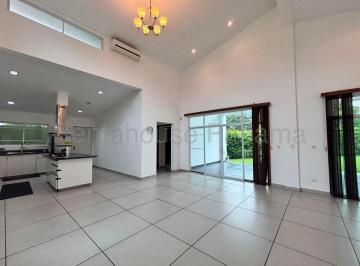 Casa de 3 habitaciones, Panamá · Alquiler de Casa en Brisas del Golf Club de Golf