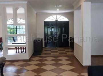 Casa de 4 habitaciones, Panamá · Alquilo Casa de 692 m² en Albrook 27 - 2936srz
