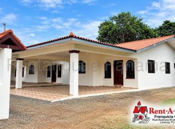 Casa de 3 habitaciones, Panamá · Casa en Venta en Los Santos Ys