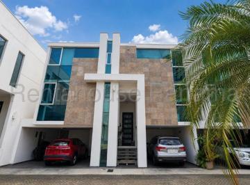Casa de 4 habitaciones, Panamá · Casa en Venta en Altos del Golf – 4 Rec, 4 Baños, 542 m²