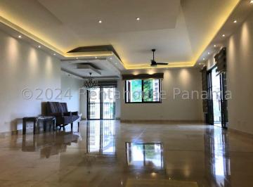 Apartamento de 4 habitaciones, Panamá · Apartamento en Clayton PH Embassy Club en Venta
