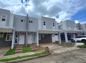 Casa de 3 habitaciones, San Miguelito · Venta de Casa Dúplex en Brisas del Golf Ih