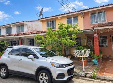 Casa de 4 habitaciones, Panamá · Venta de Casa en Vista Hermosa Ih