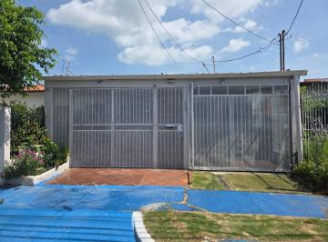 Casa · 160m² · 3 Recámaras · 2 Estacionamientos · Alquiler de Casa en Campo Limberg