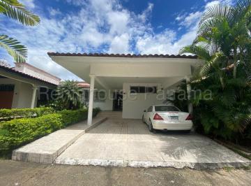 Casa de 2 habitaciones, Panamá · Casa en Venta en El Carmen 25 - 9075 Abs