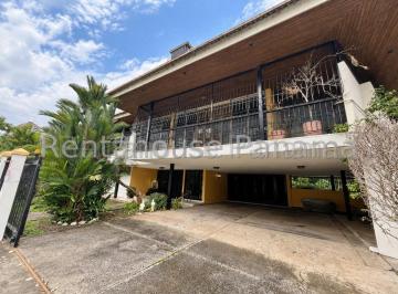 Casa de 4 habitaciones, Panamá · Casa en Venta en El Carmen Cig