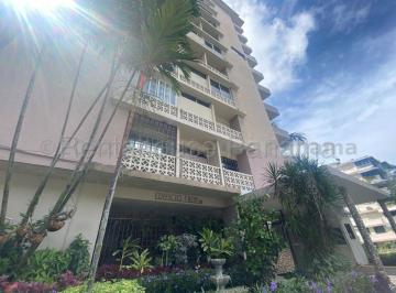 Apartamento de 3 habitaciones, Panamá · Apartamento en Venta en El Cangrejo 26 - 3398 Abs