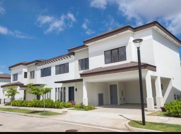 Casa de 3 habitaciones, Panamá · Casa en Venta en Santa María, Panamá - Lujo, Privacidad y Naturaleza Lh