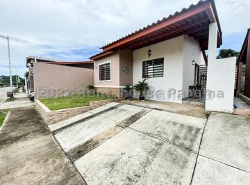 Casa de 3 habitaciones, La Chorrera · Venta de Casa en Chorrera Abs