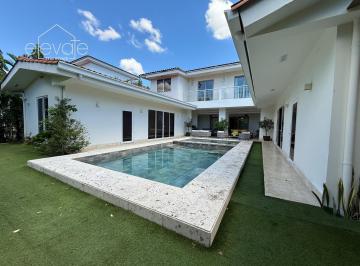 Casa · 700m² · 4 Recámaras · 2 Estacionamientos · Casa en Venta | Fairway Estates, Santa María