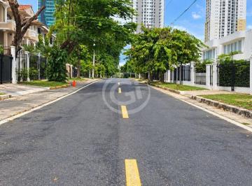 Casa de 4 habitaciones, Panamá · Venta Casa Exclusivo Residencial Manzana de Obarrio Precio de Remate