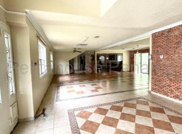 Casa de 5 habitaciones, Panamá · Venta de Casa en Clayton