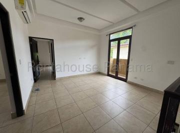 Casa de 4 habitaciones, Panamá · Casa en Clayton Embassy Club en Venta
