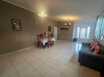 Casa de 3 habitaciones, San Miguelito · Casa en Brisas del Golf en Venta