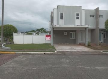 Casa de 3 habitaciones, San Miguelito · Casa en Venta Brisas del Golf PH Victoria