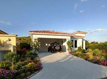 Casa de 3 habitaciones, San Carlos · ¡Casa en Venta Modelo Esmeralda en Hacienda Pacífica!