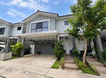 Casa de 3 habitaciones, San Miguelito · Casa en Alquiler en Brisas del Golf. PH Vallarta. Ldc27 - 3312