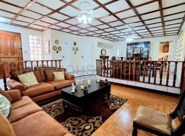 Casa de 4 habitaciones, Panamá · Vendo Casa con 971 m² de Terreno en Las Cumbres 27 - 3305gg