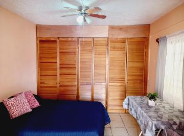 CAMA & CLOSET · Cuarto Frente a Chedraui