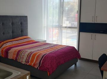 Habitacion amueblada con estacionamiento
Amplia habitación tipo estudio con baño · Habitación Amueblada con Baño Propio