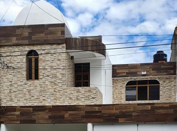 Casa de 4 habitaciones, Tepic · Opcional Semiamueblado Uso Habitacional o Comercial. Descuento en Pago Exacto.
