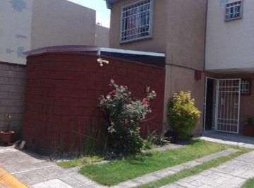Fachada casa · Rento Bonita y Cómoda Casa de 2 Niveles en Fraccionamiento Real Santa Clara