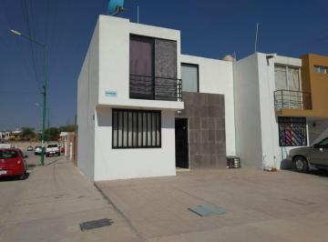 Casa de 4 habitaciones, Silao · Rento Casa Amueblada 4 Recamaras Ideal Para Empresas Silao