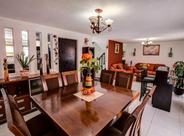 Casa de 4 habitaciones, Naucalpan de Juárez · Bonita Casa a 10 Minutos Parque Naucalli y Av Lomas Verdes