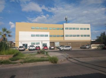 Oficina Renta  · Oficina en Edificio Moderno Multifuncional