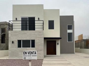 Casa de 3 habitaciones, Ensenada · Casa Familiar con Recámara en Planta Baja!