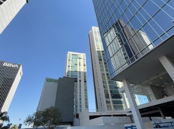 Edificio · Local en Puerta de Hierro