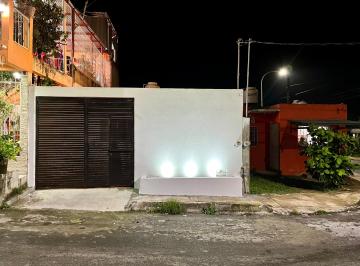 Casa de 2 habitaciones Renta MN 8,000 · Casa en Renta Climatizada Centrica con Transporte