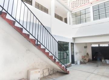 Casa de 8 habitaciones, Nezahualcóyotl · Casa con 7 Departamentos