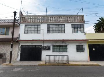 Casa de 8 habitaciones, Nezahualcóyotl · Casa con 7 Departamentos