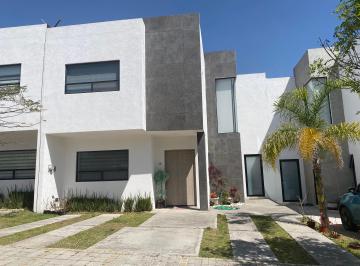 Casa 135m² Renta Pueblo Santa Clara Ocoyucan · Hermosa Casa en Parque Aguas Calientes