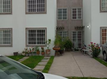 Casa en condominio de 3 habitaciones, Querétaro · Casa en Renta Fraccionamiento Viñedos