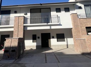Casa de 3 habitaciones, León · Hermosa Casa Nueva en Aria Residencial, Modelo Madrigal