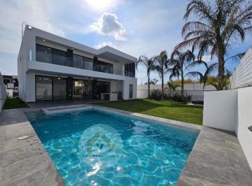 Casa de 4 habitaciones, Atlatlahucan · Casa en Venta Lomas de Cocoyoc