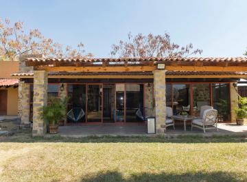 Terraza de Casa de Campo · Rancho de 2 Ha en Cuentepec Morelos con Casa de Campo y Granero