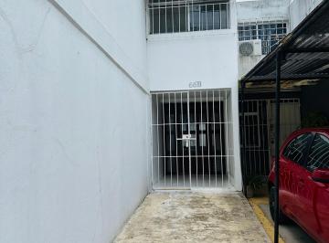 Casa de 3 habitaciones, Centro · Casa en Venta, Excelente Ubicación